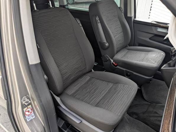Volkswagen Multivan T6 Рестайлинг с пробегом 2021 года, цена 4 700 000 рублей, 207418 км, минивэн, Автокод Объявления