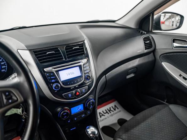 Hyundai Solaris I с пробегом 2012 года, цена 940 000 рублей, 135796 км, хэтчбек, Автокод Объявления