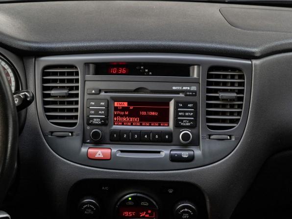 Kia Rio II Рестайлинг с пробегом 2010 года, цена 550 000 рублей, 203707 км, седан, Автокод Объявления