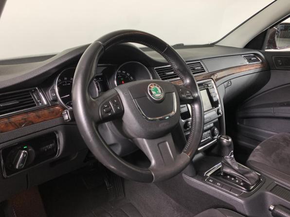 Skoda Superb II с пробегом 2013 года, цена 1 038 000 рублей, 273959 км, лифтбек, Автокод Объявления