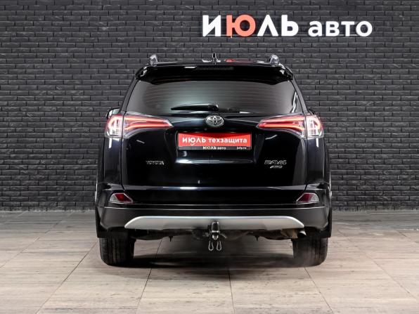 Toyota RAV4 IV (XA40) Рестайлинг с пробегом 2018 года, цена 2 299 000 рублей, 177522 км, внедорожник, Автокод Объявления