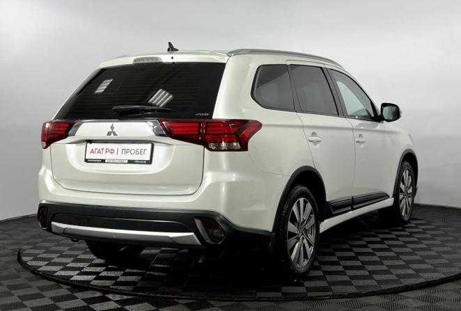 Mitsubishi Outlander III Рестайлинг с пробегом 2015 года, цена 1 725 000 рублей, 148527 км, внедорожник, Автокод Объявления