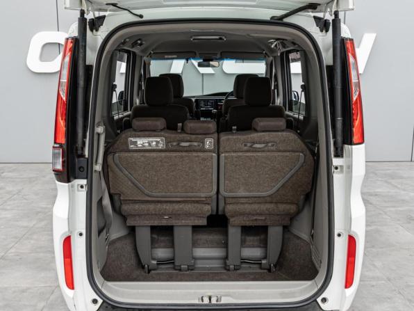 Honda Stepwgn V с пробегом 2016 года, цена 2 148 000 рублей, 64026 км, минивэн, Автокод Объявления
