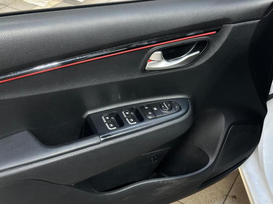 Kia Rio IV Санкт-Петербург  - изображение 11
