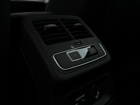 Audi A4 V (B9) Рестайлинг с пробегом 2021 года, цена 3 370 200 рублей, 49635 км, седан, Автокод Объявления