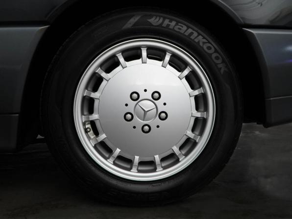 Mercedes-Benz SL-Класс IV (R129) с пробегом 1990 года, цена 4 499 000 рублей, 66321 км, родстер, Автокод Объявления