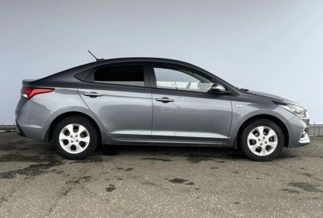 Hyundai Solaris II с пробегом 2018 года, цена 1 345 000 рублей, 115691 км, седан, Автокод Объявления