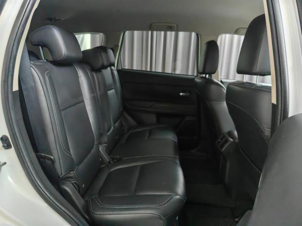 Mitsubishi Outlander III Рестайлинг 3 с пробегом 2019 года, цена 2 399 000 рублей, 219194 км, внедорожник, Автокод Объявления