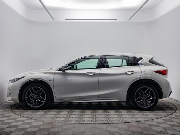 Infiniti Q30 с пробегом 2017 года, цена 2 240 000 рублей, 76206 км, хэтчбек, Автокод Объявления