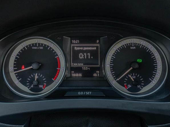 Skoda Rapid I с пробегом 2016 года, цена 1 099 000 рублей, 184846 км, лифтбек, Автокод Объявления