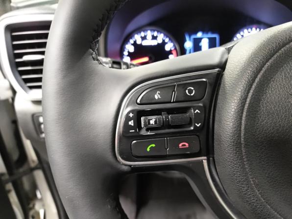 Kia Sportage IV Рестайлинг с пробегом 2018 года, цена 1 690 000 рублей, 244763 км, внедорожник, Автокод Объявления