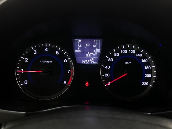 Hyundai Solaris I Рестайлинг с пробегом 2016 года, цена 1 020 000 рублей, 143000 км, седан, Автокод Объявления