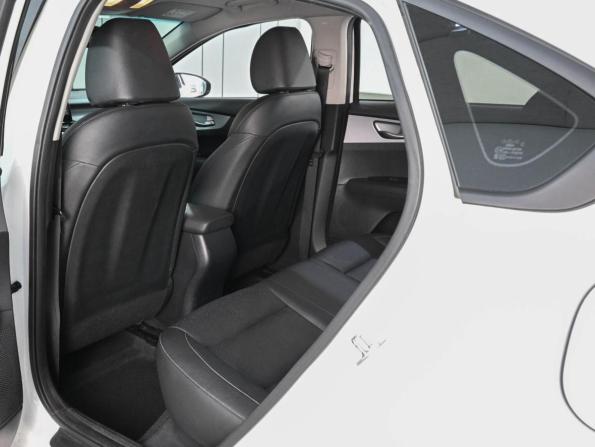 Kia K3 II Рестайлинг с пробегом 2021 года, цена 2 115 000 рублей, 133248 км, седан, Автокод Объявления