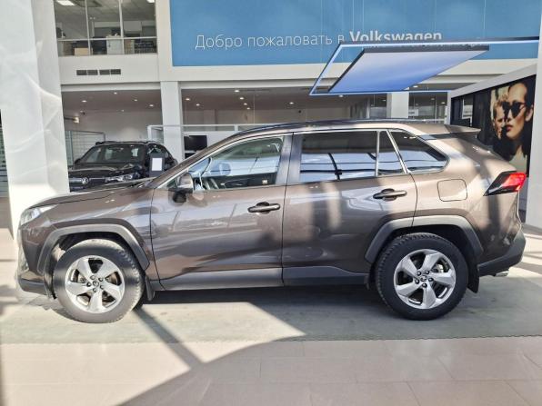 Toyota RAV4 V (XA50) с пробегом 2021 года, цена 2 897 000 рублей, 111595 км, внедорожник, Автокод Объявления