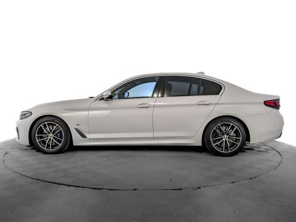 BMW 5 серии VII (G30/G31/G38) Рестайлинг с пробегом 2021 года, цена 4 400 000 рублей, 54082 км, седан, Автокод Объявления