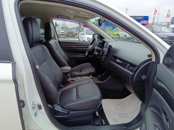 Mitsubishi Outlander III Рестайлинг 2 с пробегом 2016 года, цена 1 849 995 рублей, 168730 км, внедорожник, Автокод Объявления