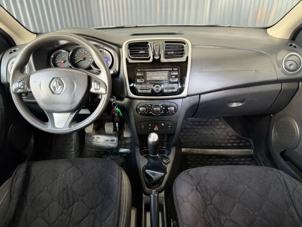 Renault Logan II с пробегом 2016 года, цена 719 000 рублей, 99755 км, седан, Автокод Объявления