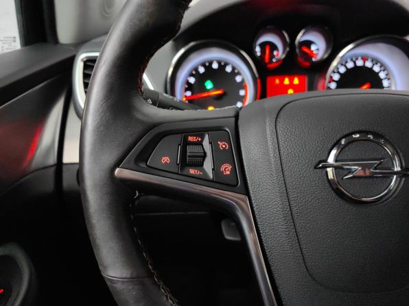 Opel Mokka I с пробегом 2013 года, цена 1 139 000 рублей, 113395 км, внедорожник, Автокод Объявления