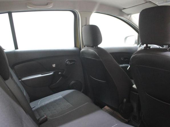 Renault Sandero II с пробегом 2015 года, цена 584 000 рублей, 268000 км, хэтчбек, Автокод Объявления