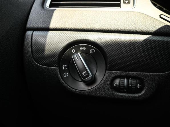 Volkswagen Jetta VI Рестайлинг с пробегом 2014 года, цена 1 119 000 рублей, 184500 км, седан, Автокод Объявления
