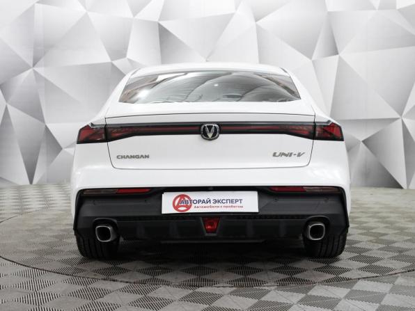 Changan UNI-V I с пробегом 2024 года, цена 2 433 000 рублей, 28195 км, лифтбек, Автокод Объявления