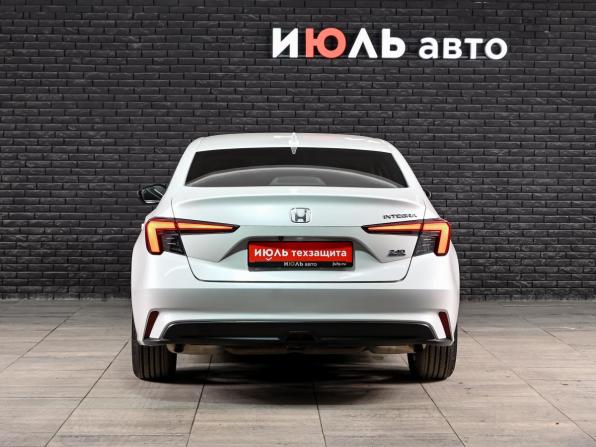 Honda Integra V с пробегом 2022 года, цена 2 810 000 рублей, 14615 км, седан, Автокод Объявления