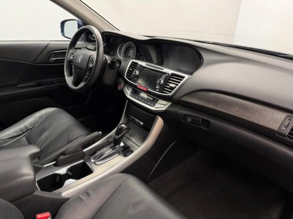 Honda Accord IX с пробегом 2013 года, цена 1 290 000 рублей, 274687 км, седан, Автокод Объявления