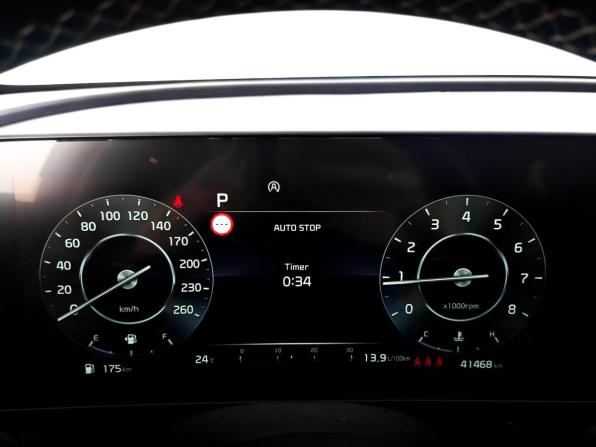 Kia Sportage V с пробегом 2023 года, цена 3 865 000 рублей, 41464 км, внедорожник, Автокод Объявления