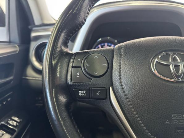 Toyota RAV4 IV (XA40) Рестайлинг с пробегом 2017 года, цена 2 299 000 рублей, 253264 км, внедорожник, Автокод Объявления