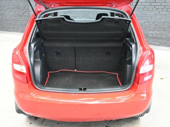 Skoda Fabia II Рестайлинг с пробегом 2012 года, цена 630 000 рублей, 122440 км, хэтчбек, Автокод Объявления