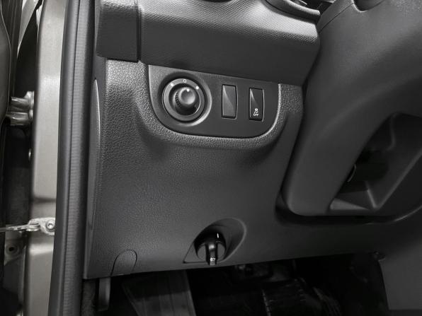 Renault Sandero II Рестайлинг с пробегом 2019 года, цена 1 070 000 рублей, 86131 км, хэтчбек, Автокод Объявления