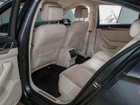 Volkswagen Passat B8 с пробегом 2017 года, цена 2 349 000 рублей, 139923 км, седан, Автокод Объявления