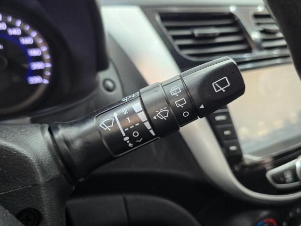 Hyundai Solaris I с пробегом 2012 года, цена 849 000 рублей, 178000 км, хэтчбек, Автокод Объявления