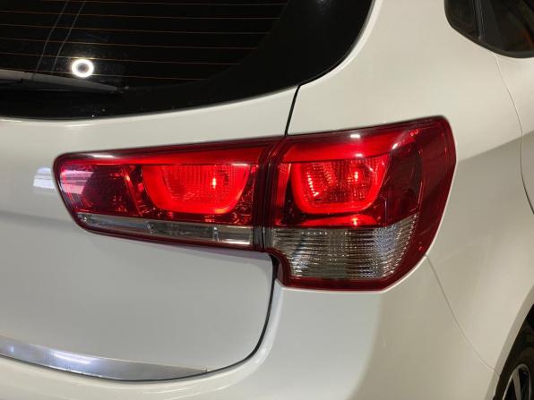 Kia Rio III Рестайлинг с пробегом 2016 года, цена 1 110 000 рублей, 87785 км, хэтчбек, Автокод Объявления
