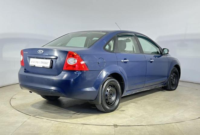 Ford Focus II Рестайлинг с пробегом 2010 года, цена 300 000 рублей, 289174 км, седан, Автокод Объявления