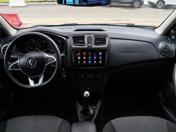 Renault Logan II Рестайлинг с пробегом 2018 года, цена 650 000 рублей, 183585 км, седан, Автокод Объявления