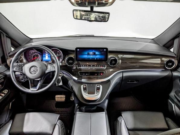 Mercedes-Benz V-Класс III (W447) Рестайлинг с пробегом 2023 года, цена 10 250 000 рублей, 40320 км, минивэн, Автокод Объявления