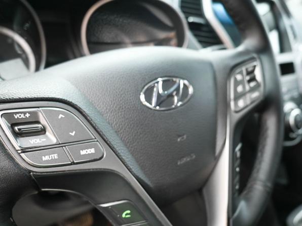 Hyundai Santa Fe III с пробегом 2014 года, цена 1 799 900 рублей, 236708 км, внедорожник, Автокод Объявления