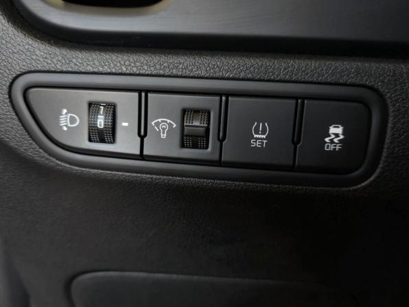 Kia Rio IV Рестайлинг с пробегом 2021 года, цена 1 849 000 рублей, 61200 км, седан, Автокод Объявления