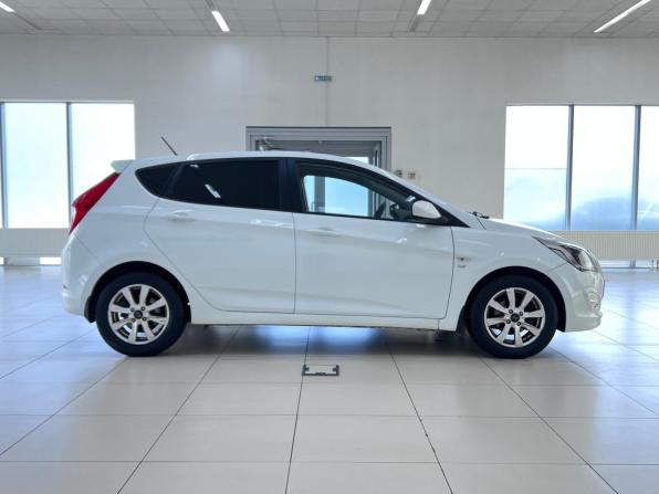 Hyundai Solaris I Рестайлинг с пробегом 2015 года, цена 1 090 000 рублей, 97970 км, хэтчбек, Автокод Объявления