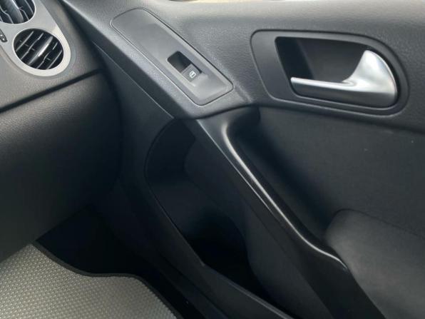 Volkswagen Tiguan I Рестайлинг с пробегом 2013 года, цена 995 000 рублей, 196996 км, внедорожник, Автокод Объявления