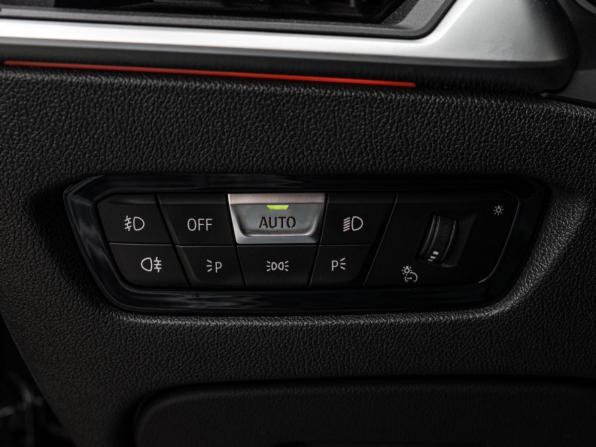 BMW 3 серии VII (G2x) с пробегом 2019 года, цена 3 549 000 рублей, 132544 км, седан, Автокод Объявления