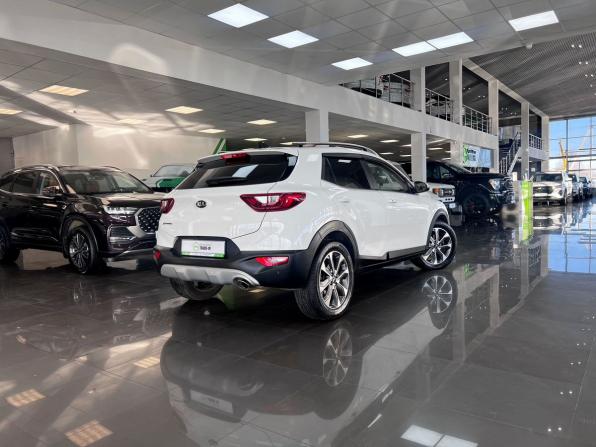 Kia Stonic I с пробегом 2018 года, цена 1 695 000 рублей, 156988 км, внедорожник, Автокод Объявления
