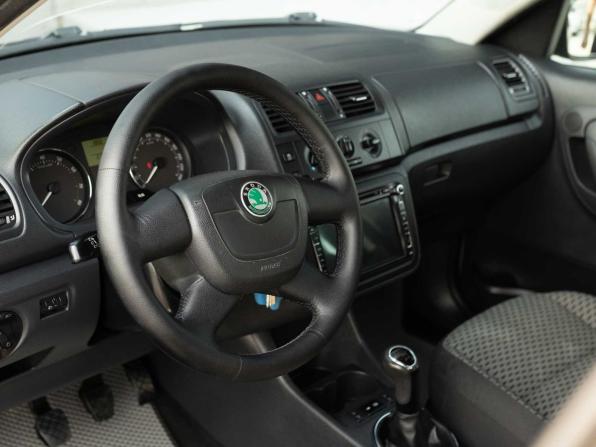 Skoda Roomster I Рестайлинг с пробегом 2011 года, цена 630 000 рублей, 216887 км, компактвэн, Автокод Объявления