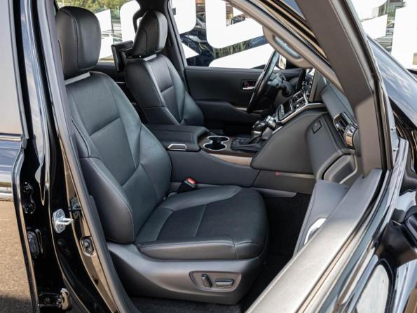 Toyota Land Cruiser 300 Series с пробегом 2023 года, цена 11 950 000 рублей, 89134 км, внедорожник, Автокод Объявления