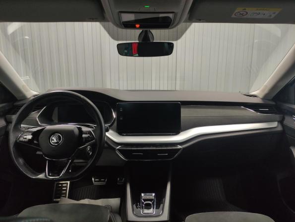 Skoda Octavia IV (A8) с пробегом 2021 года, цена 2 599 000 рублей, 98105 км, лифтбек, Автокод Объявления