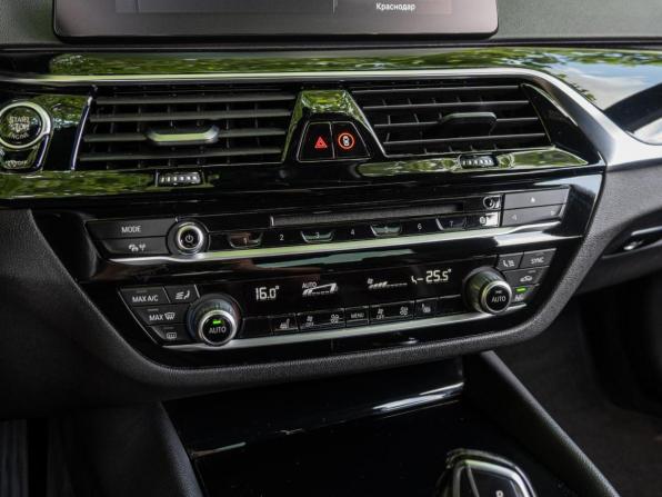BMW 5 серии VII (G30/G31/G38) с пробегом 2017 года, цена 2 850 000 рублей, 153391 км, седан, Автокод Объявления