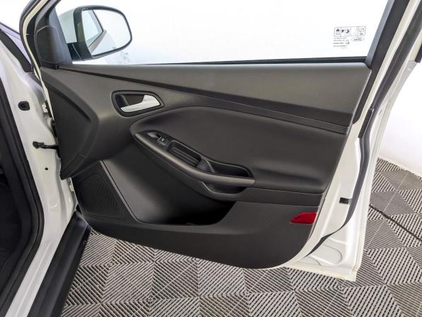 Ford Focus III Рестайлинг с пробегом 2017 года, цена 1 155 000 рублей, 92495 км, седан, Автокод Объявления