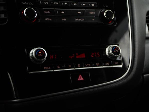 Mitsubishi Outlander III Рестайлинг 3 с пробегом 2021 года, цена 2 399 055 рублей, 36876 км, внедорожник, Автокод Объявления