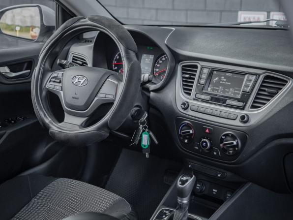 Hyundai Solaris II Рестайлинг с пробегом 2020 года, цена 1 605 000 рублей, 102000 км, седан, Автокод Объявления